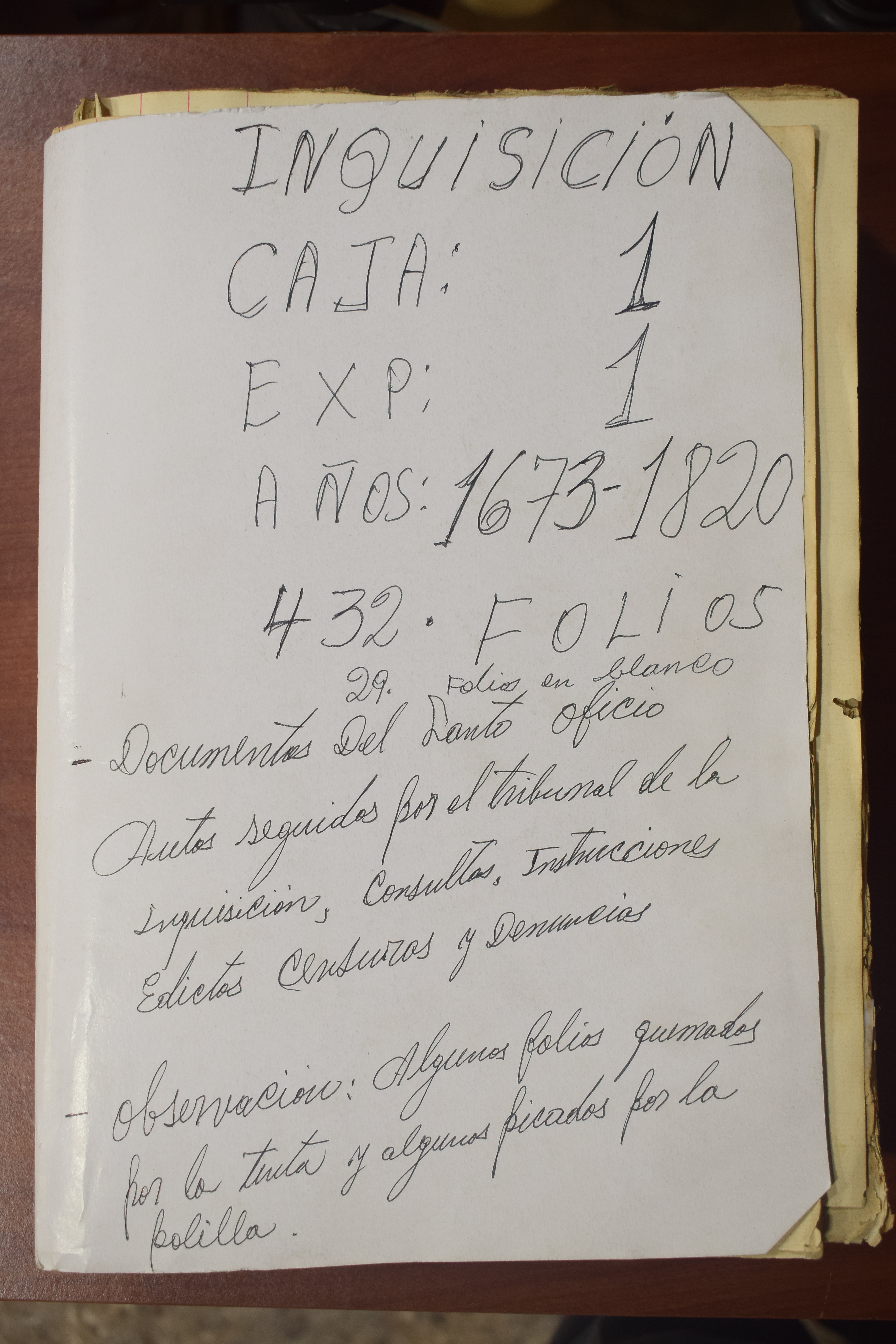 Documentos y autos del tribunal de la Inquisición