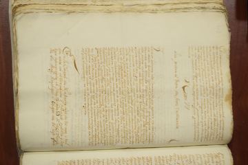 Instrucciones para comisarios sobre custodia y poderes del Santo Oficio